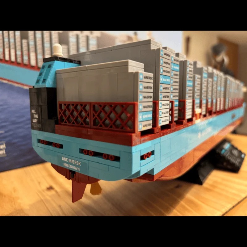 New 2026 Dual-Fuel Container V - Lego Set Technic review and price
